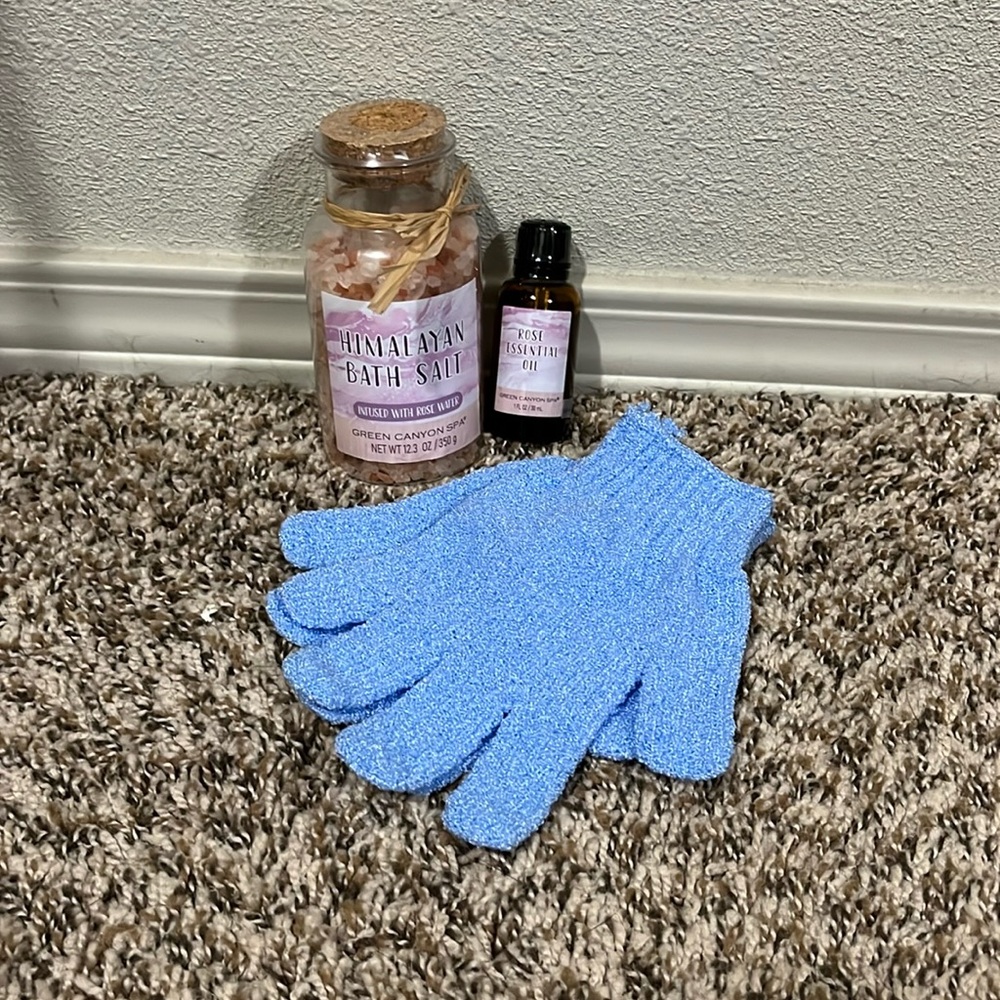 Rose water bath set